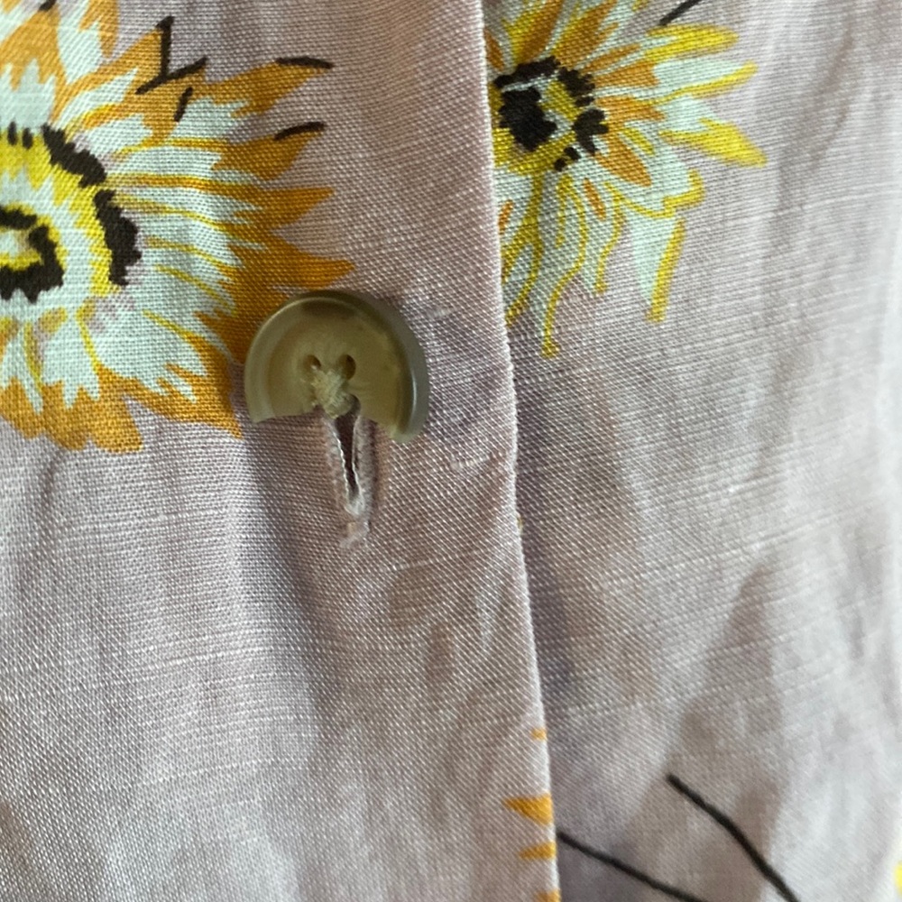 Madewell Plaza Button💔Front Shirt dutch dandelion with broken button